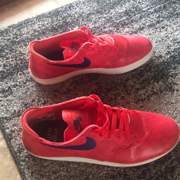 Nike Other - Men’s Red and Blue Nike SB gym shoes sz 9